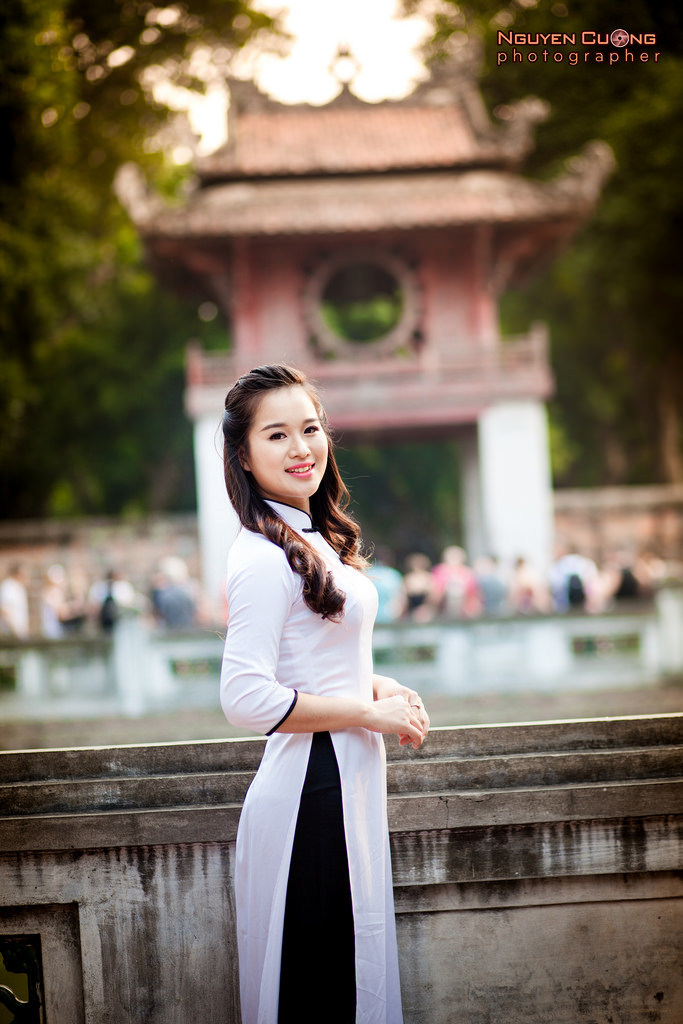 白丝吊带足控嫩脚h丝